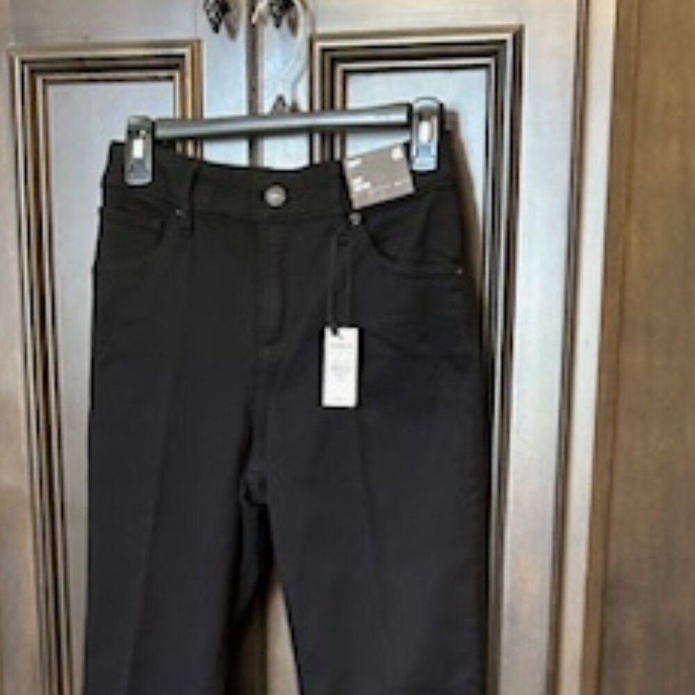 Express Curvy Mid Rise Black Bootcut Jeans - Picture 2 of 11